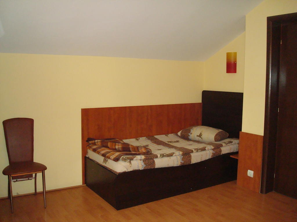 Pensiunea Marc Suceava Exterior foto