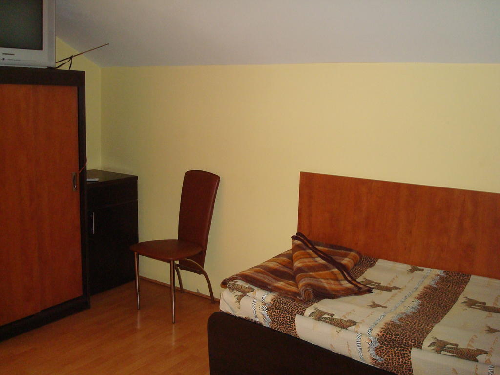Pensiunea Marc Suceava Exterior foto