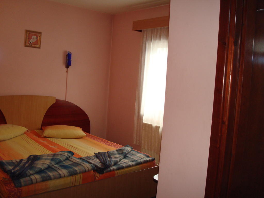 Pensiunea Marc Suceava Exterior foto